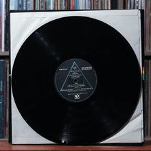 Load image into Gallery viewer, Pink Floyd - The Dark Side Of The Moon - W/ ALL INSERTS - 1975 Harvest, VG+/VG+ 3
