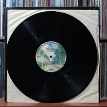 Load image into Gallery viewer, Alice Cooper - Love It To Death - 1971 Warner Bros., VG/VG+ 3
