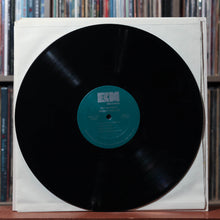 Load image into Gallery viewer, Pat Metheny - Bright Size Life - 1976 ECM, VG+/EX 4
