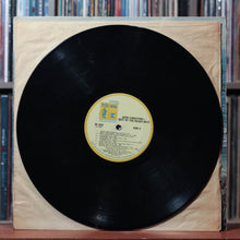 Load image into Gallery viewer, The Beach Boys - Good Vibrations: Best Of The Beach Boys - 1975 Reprise 4
