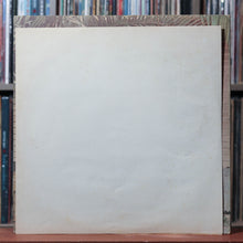 Load image into Gallery viewer, Crosby, Stills &amp; Nash - Crosby, Stills &amp; Nash - W/ INSERT - 1969 Atlantic, VG/VG 5

