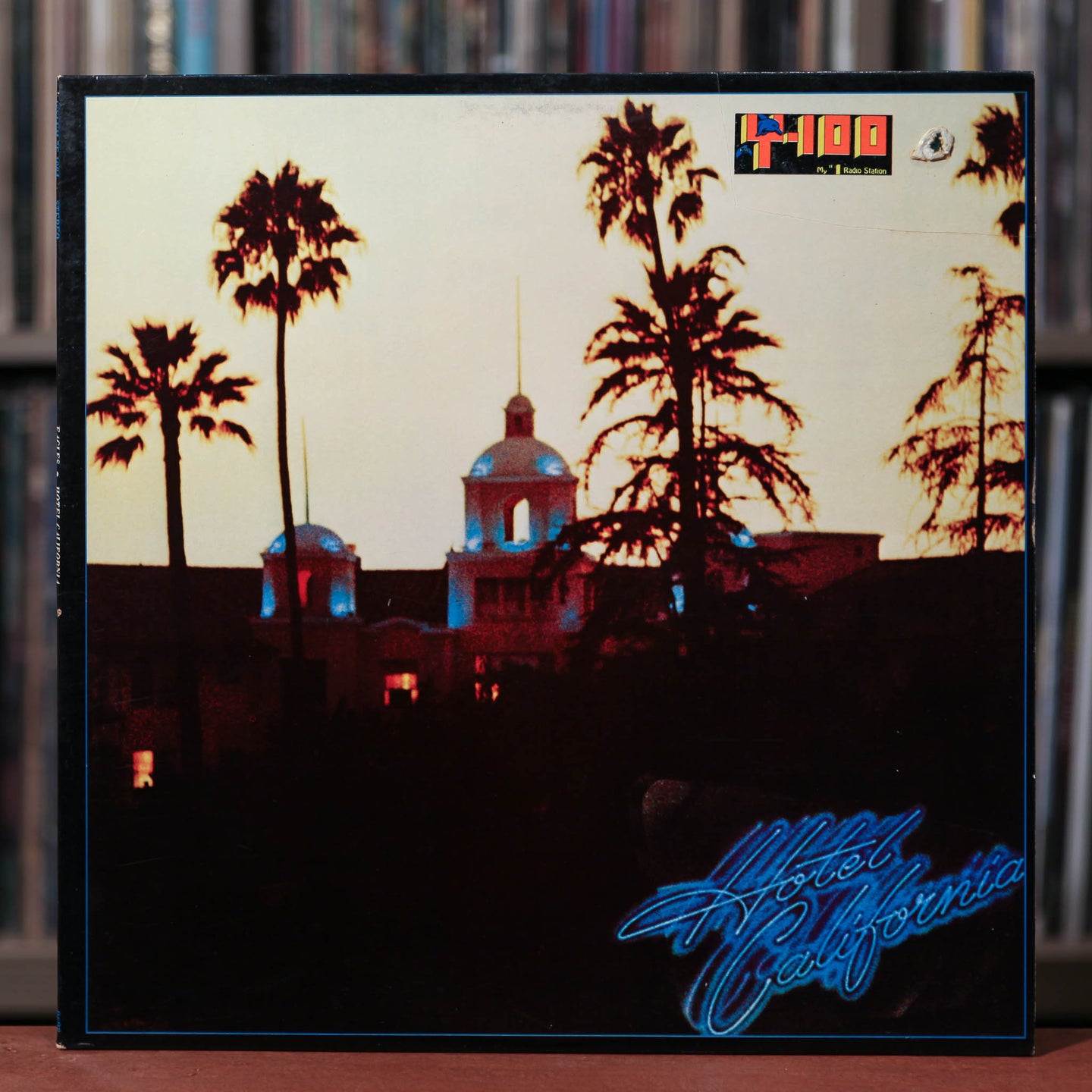 Eagles - Hotel California - 1976 Asylum, VG+/VG+ w/Poster
