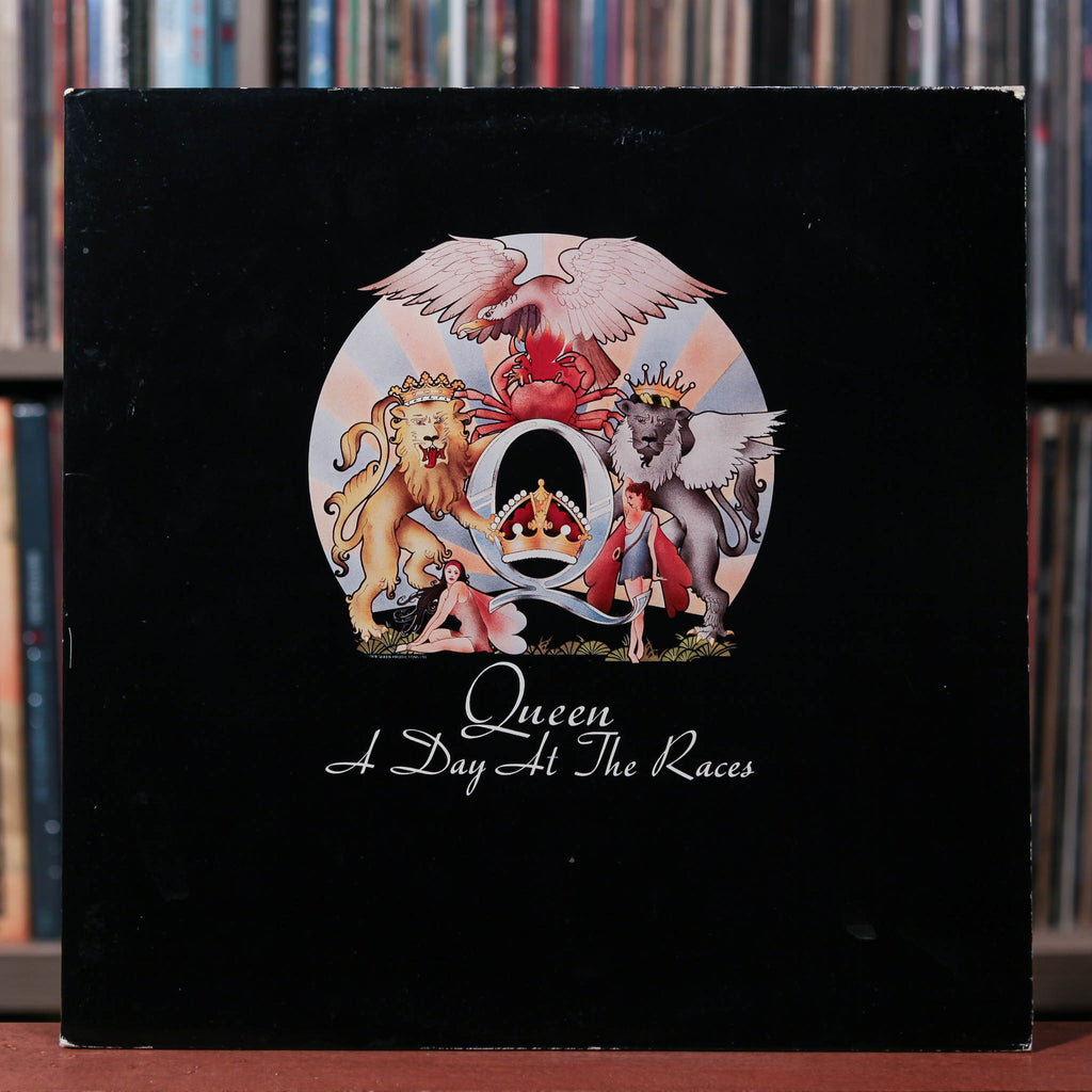 Queen - A Day At The Races - 1976 Elektra, VG+/VG+ Queen - A Day At The Races - 1976 Elektra, VG+/VG+