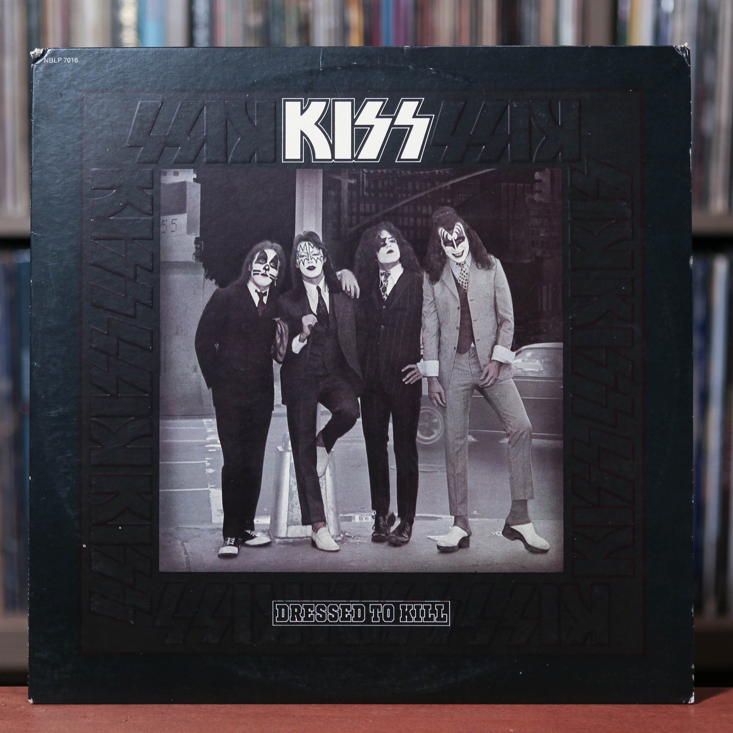 kiss dressed to kill album Kiss - Dressed To Kill