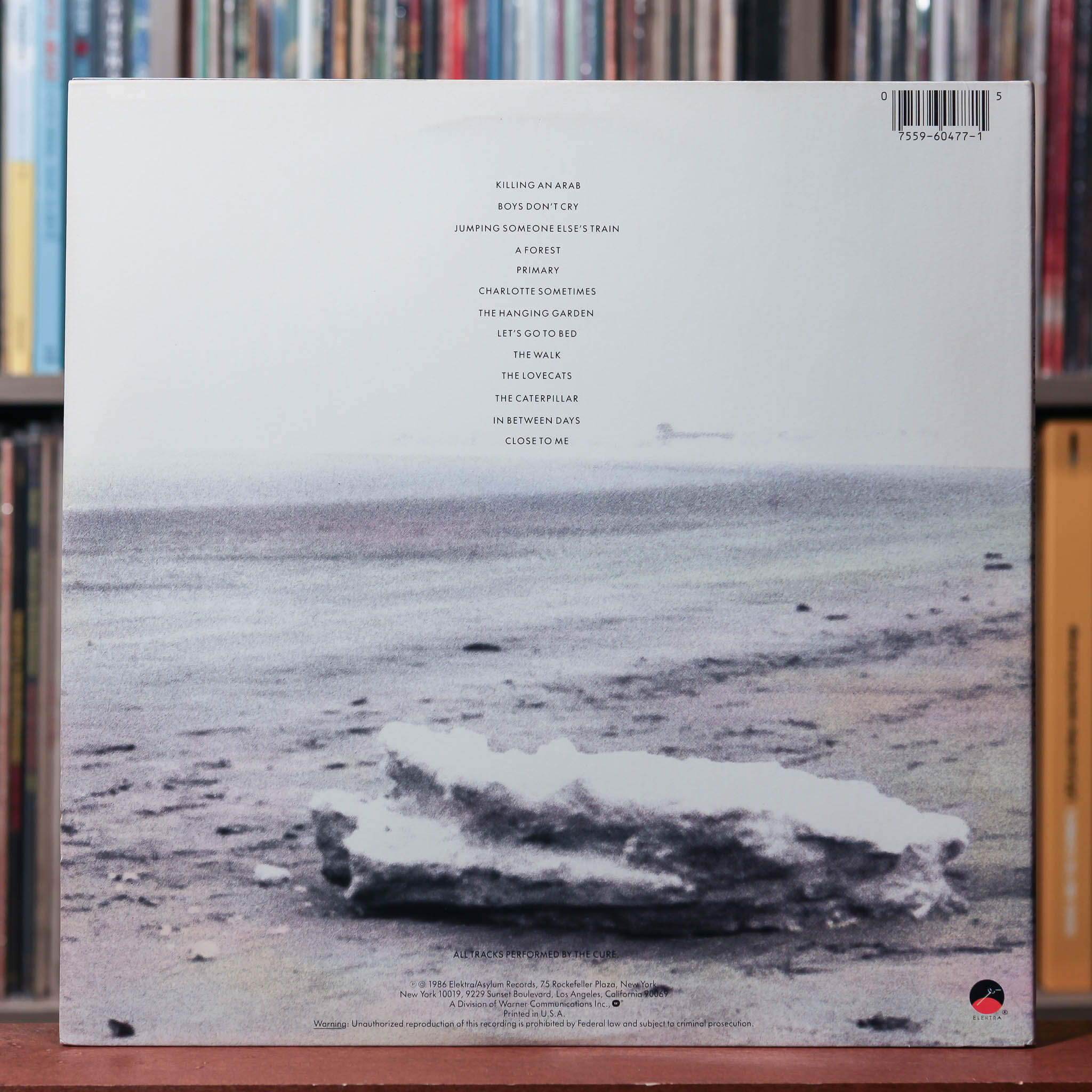 The Cure - Standing On A Beach • The Singles - 1986 Elektra, VG+/EX