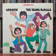 Load image into Gallery viewer, The Young Rascals - Groovin&#39; - 1967 Atlantic, VG+/VG+
