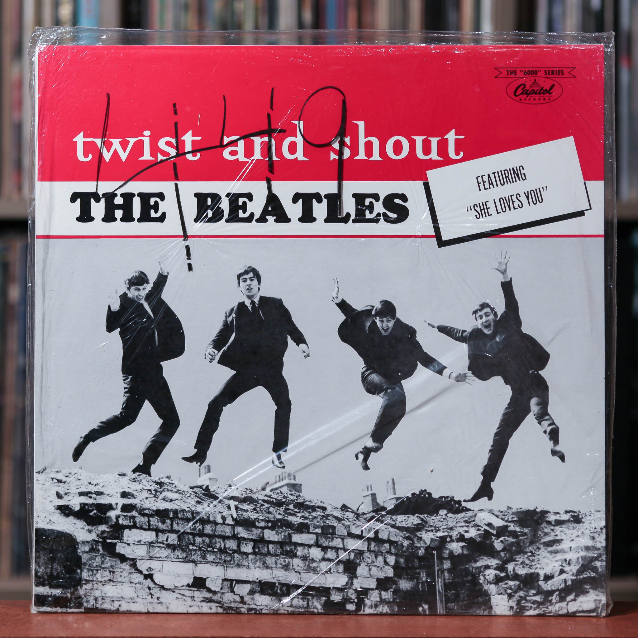 The Beatles - Twist and Shout - Canada Import - 1970's Capitol/EMI, SE