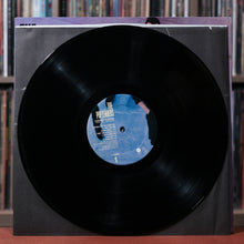 Load image into Gallery viewer, Pretenders - 2 LP Bundle - Learning to Crawl &amp; Self-Titled
