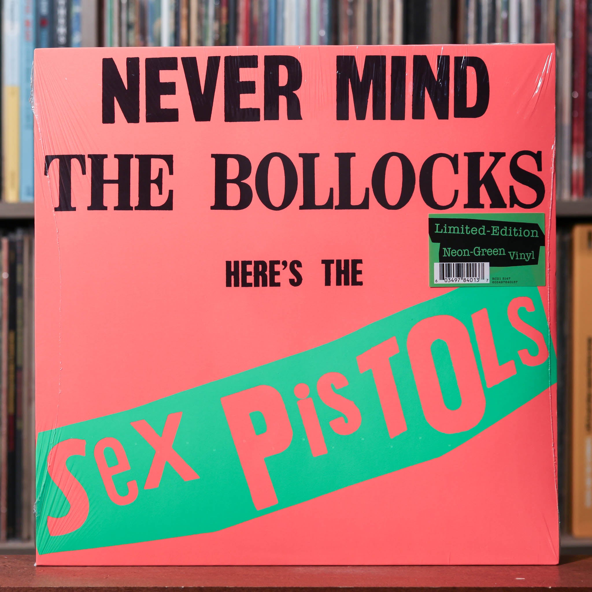 SEX PISTOLS - Never Mind the Bollocks - Amazon.com Music