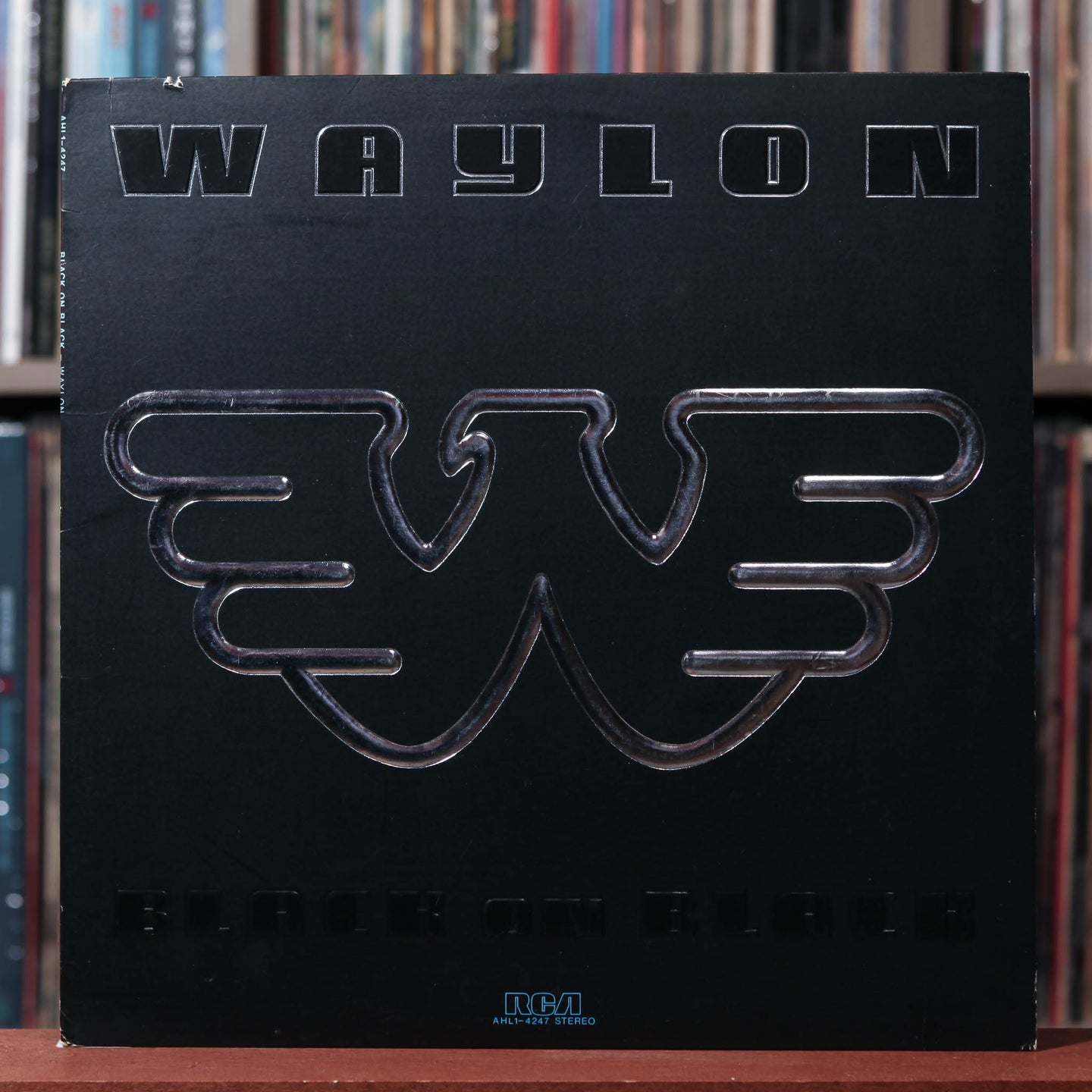 Waylon - Black On Black - 1982 RCA, VG+/VG+