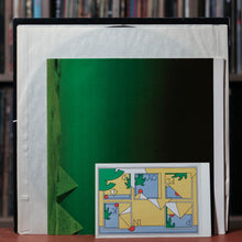 Load image into Gallery viewer, Pink Floyd - The Dark Side Of The Moon - 1975 Harvest - VG+/VG+
