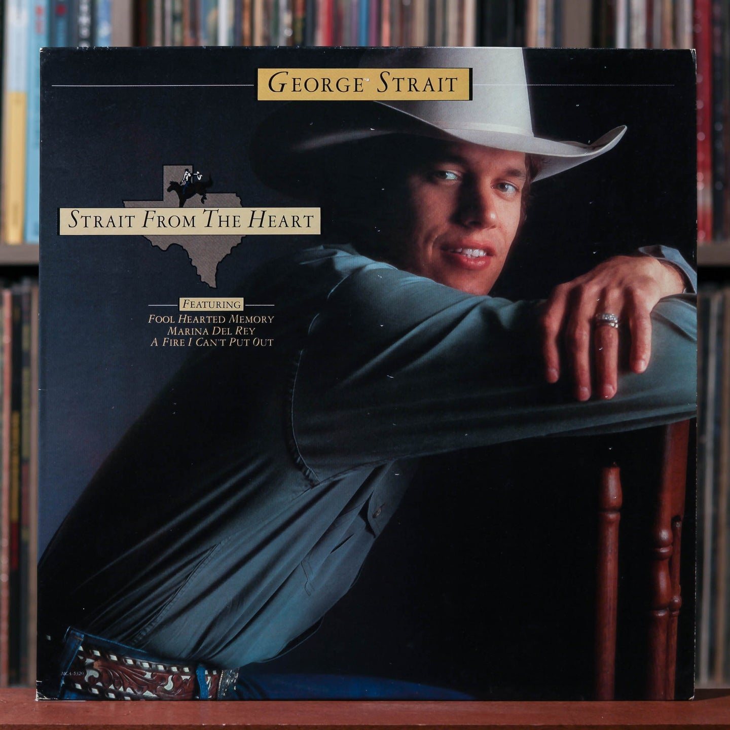 George Strait - Strait From The Heart - 1982 MCA Records, VG+/VG+