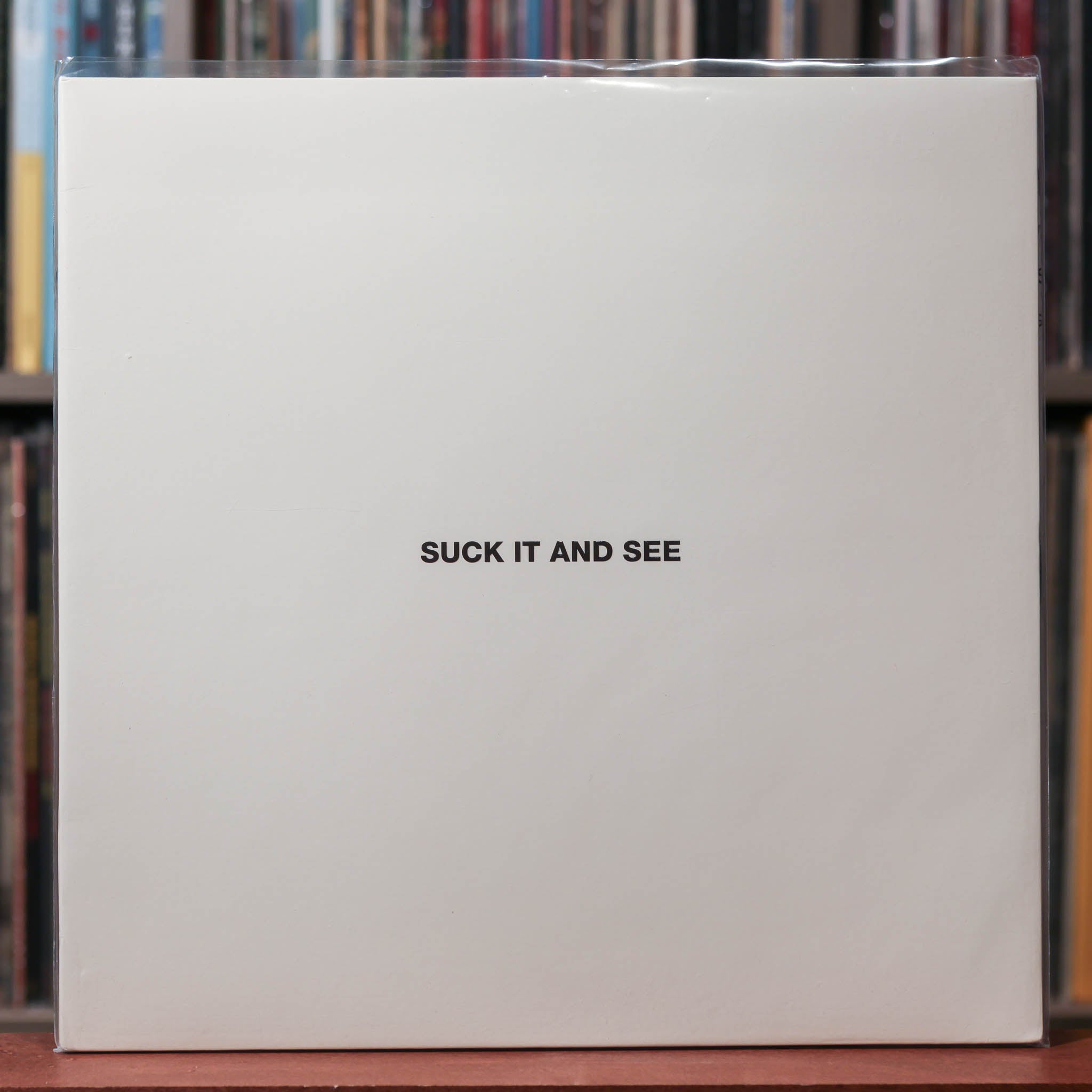 Arctic Monkeys - Suck It And See - W/ INSERT2011 Domino, EX/EX