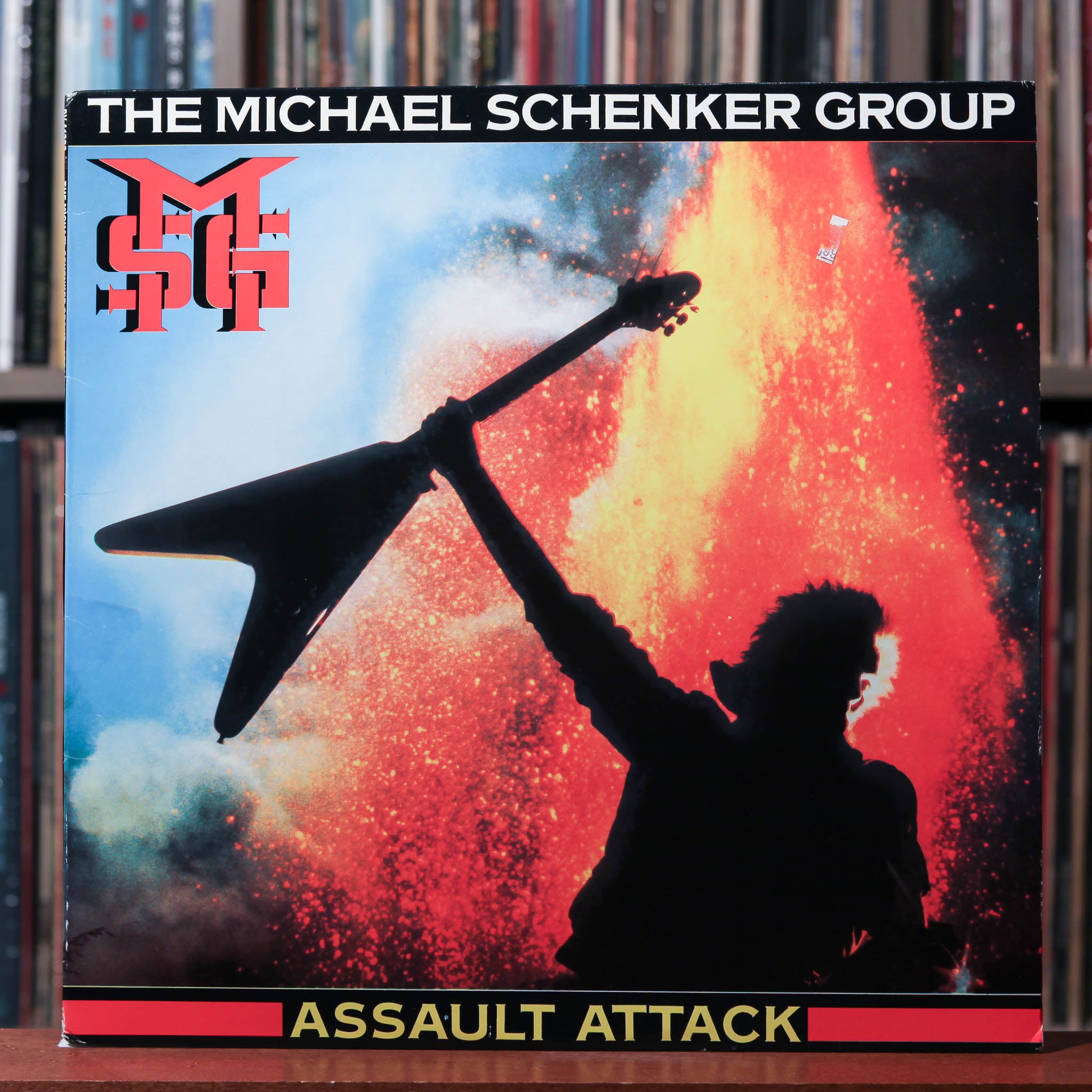 輸入LP The Michael Schenker Group Assault Attack CHYL6941051 Chrysalis /00260 The Michael Schenker Group - Assault Attack - 1982 Chrysalis