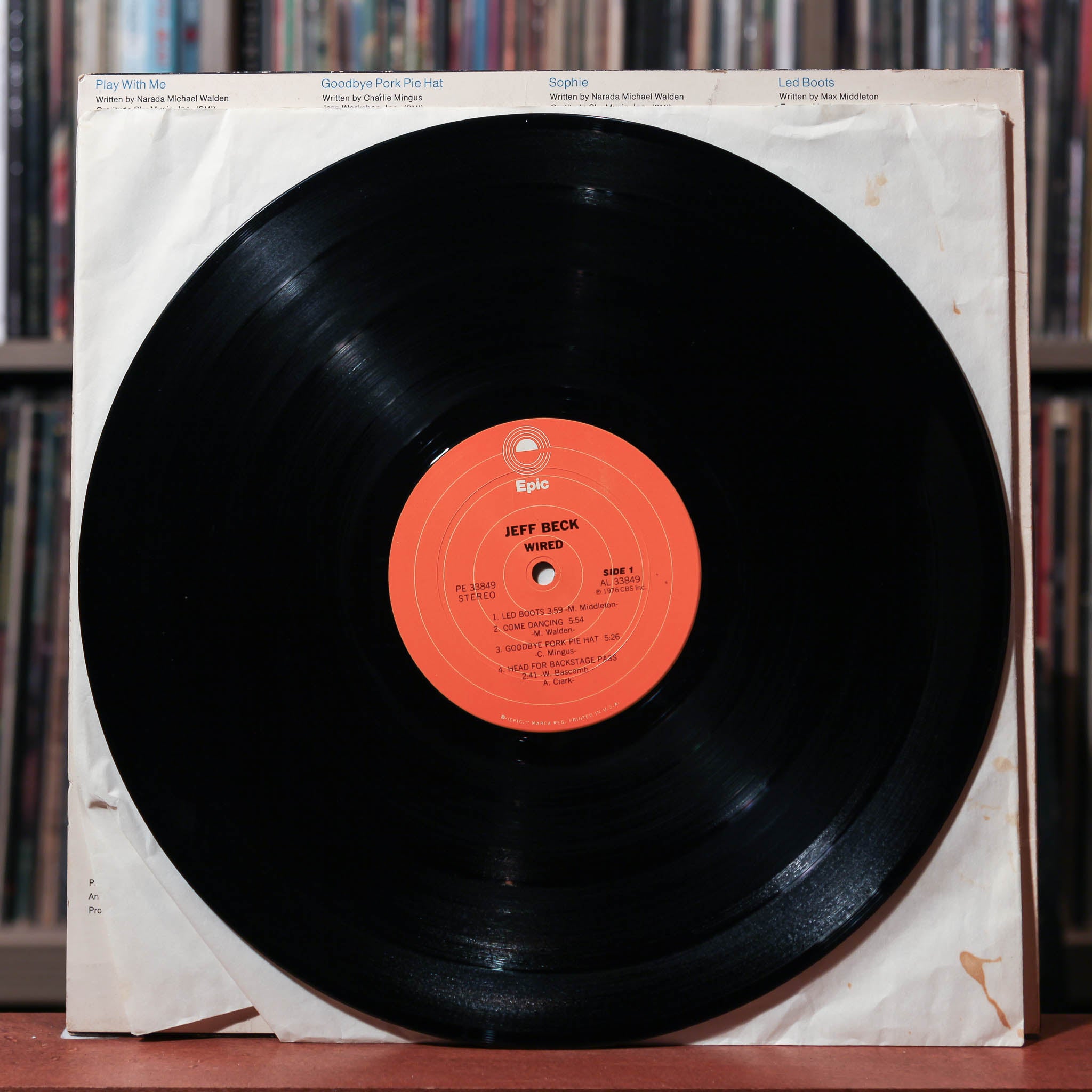 Jeff Beck - Wired - 1976 Epic, VG+/Strong VG