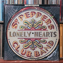 Load image into Gallery viewer, The Beatles - Sgt. Pepper&#39;s Lonely Hearts Club Band - PICTURE DISC 1978 Capitol Records, VG/VG
