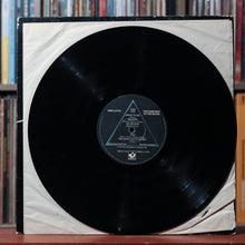 Load image into Gallery viewer, Pink Floyd - The Dark Side Of The Moon - 1975 Harvest, VG/VG+

