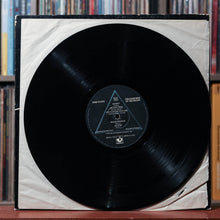 Load image into Gallery viewer, Pink Floyd - The Dark Side Of The Moon - 1975 Harvest, VG/VG+
