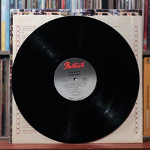 Load image into Gallery viewer, Heart - Little Queen - 1977 Portrait, VG/VG+
