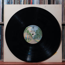 Load image into Gallery viewer, America - History · America's Greatest Hits - 1978 Warner Bros. Records, VG/VG
