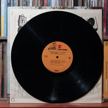 Load image into Gallery viewer, Neil Young - Everybody Knows This Is Nowhere - 1970 Reprise Records, VG+/VG
