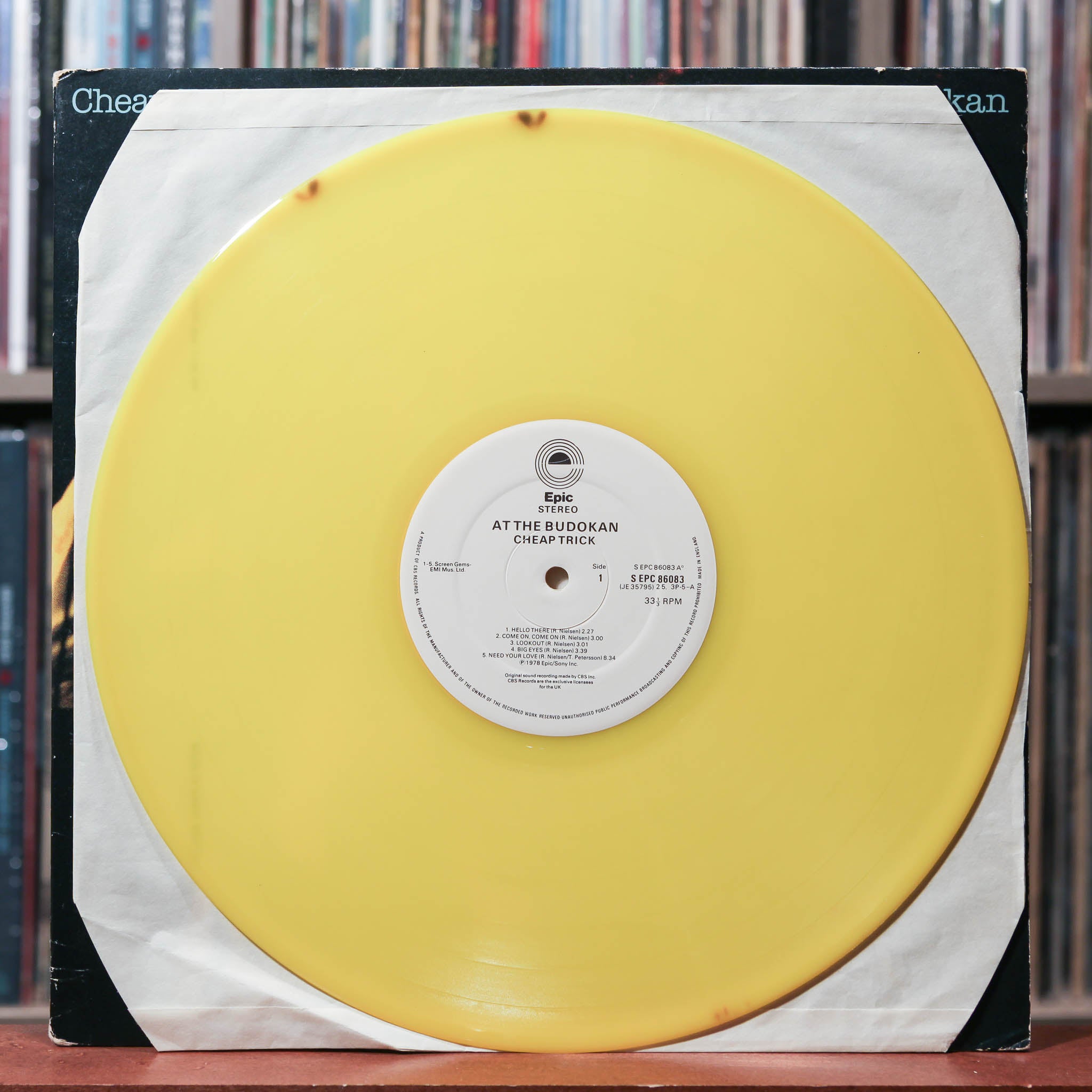 Wisp ウィスプ Single Yellow All I need レコード Wisp - Yellow / All i need UO Exclusive Heart Shaped 7-inch Single