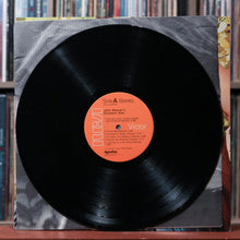 Load image into Gallery viewer, John Denver - John Denver's Greatest Hits - 1973 RCA, VG+/VG+
