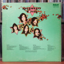 Load image into Gallery viewer, The Kinks - Everybody&#39;s In Showbiz - 1972 RCA Victor, VG/VG++
